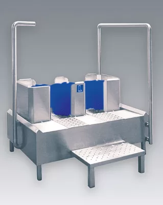 Hygienic washing station for long rubber boots DLST