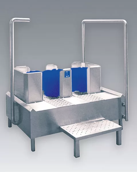 Hygienic washing station for long rubber boots DLST