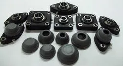 Closed and open type bearing housings