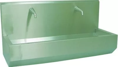 Double washbasin with sensor taps